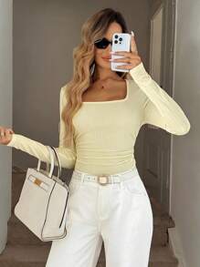 Easowa Rundhals-Tailliert Geraffter Kurzarm T-Shirt, strukturierter Jacquard-Stoff, blassgelbe Farbe, lässiger Urlaubs-Elegant Streetwear für Frauen