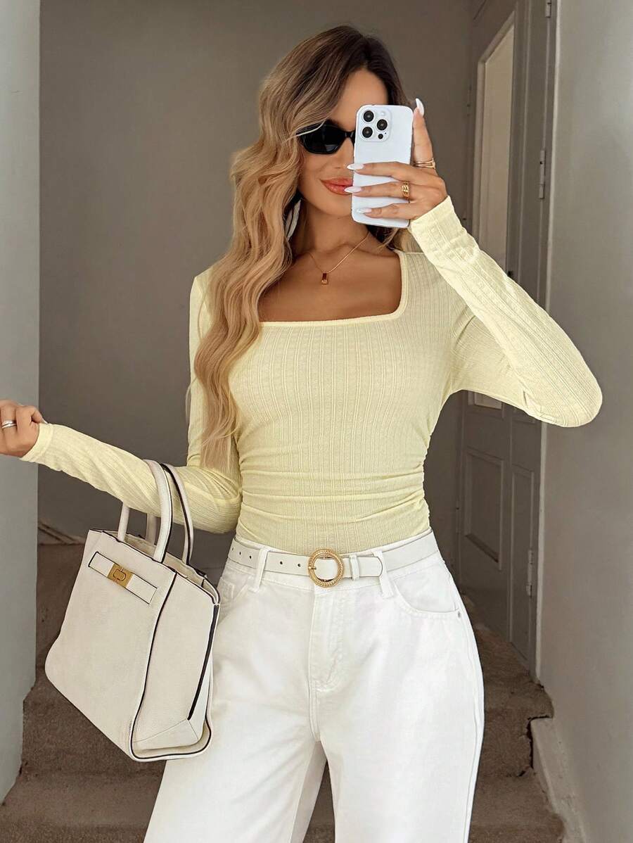 Easowa Rundhals-Tailliert Geraffter Kurzarm T-Shirt, strukturierter Jacquard-Stoff, blassgelbe Farbe, lässiger Urlaubs-Elegant Streetwear für Frauen