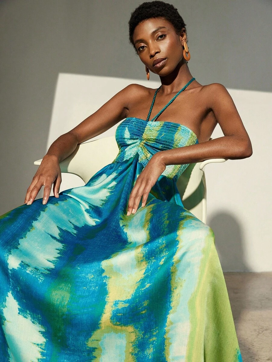 Aveloria Modichic 雪纺扎染印花挂脖系带无袖度假连衣裙