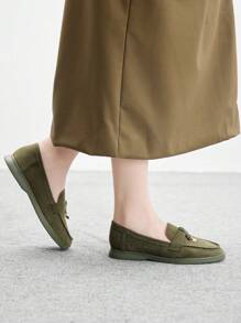 CUCCOO BIZCHIC 女式绒面革舒适平底乐福鞋，军绿色鞋子，适合通勤、户外、购物、工作、日常穿着，百搭 - 軍綠色 - 查看 4