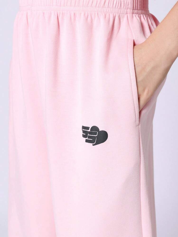 Oversized Sweatshirt With Wide Sleeves And Relaxed Pants