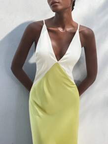Maija 奶油黄和白色拼色 V 领细肩带修身中长连衣裙，优雅露背夏季连衣裙，婚礼宾客服装，女士假日度假连衣裙 - 綠色 - 查看 4