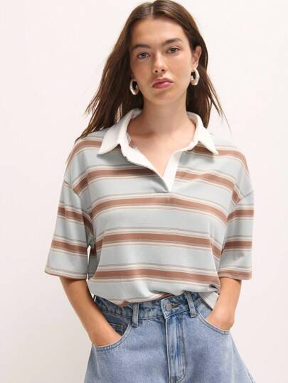 Nöista 短款Polo衫采用条纹和经典白领T恤设计。非常适合休闲日、学校或为您的衣橱增添运动学院风。