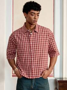 Manfinity VCAY Camisa casual de manga corta con botón único, estampado de letras y cuadros para hombres - Rojo - Ver 6
