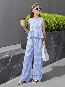 Outfit estivo per ragazzi con schiena arricciata e pantaloni senza spalline