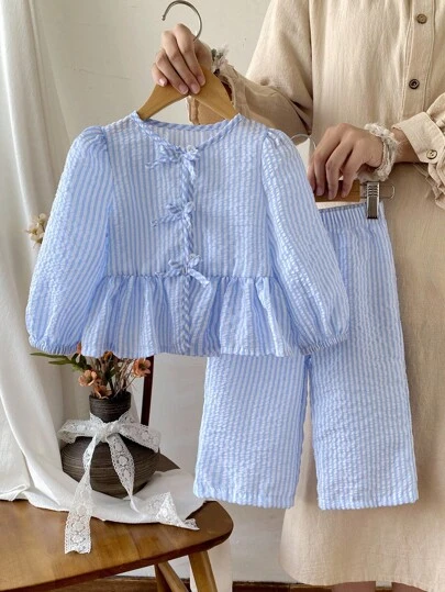 SHEIN Babyflicka Spädbarn Småbarn Nyfödd 0-3 år Blå & Vit Randig Rosett Långärmad T-shirt + Byxor Set, Mångsidigt För Vardagsbruk, Höst/Vinter