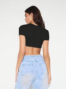 KIZN 镂空短袖上衣，带环状细节，现代设计，时尚宣言，夏季节日，简约设计，现代风格 - 黑色 - 查看 2