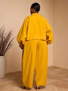 Veslaya 2025 春夏新款非洲波西米亚教师装大码/秋季女装/婚礼嘉宾/商务休闲女装/纽扣衬衫女装/音乐节休闲度假优雅海岛度假派对装通勤日常穿着纯黄色亚麻大码袖短款衬衫和松紧腰中长裤两件套大码女装 - 黃色 - 查看 2