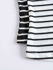 SHEIN EZwear 2 pezzi Set di top a canotta aderenti in tessuto a maglia a righe casual da donna, adatto per l'estate, uso quotidiano, versatile e confortevole