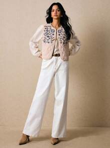Poéselle Áo vest cotton đệm thêu hoa Boho – Áo ghi lê buộc phía trước chần bông cổ điển, Áo ghi lê thêu cho nữ, Áo ghi lê chần bông Boho, Áo ghi lê đệm bông, Áo ghi lê hoa cho nữ, Áo ghi lê thêu cổ điển, Áo khoác ngoài Bohemian, Áo ghi lê hoa cổ điển, Áo chần bông dễ thương vào mùa thu/đông - Màu be - Xem 7