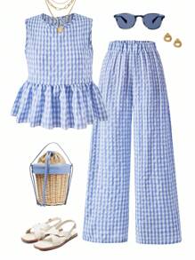 Outfit estivo per ragazzi con schiena arricciata e pantaloni senza spalline