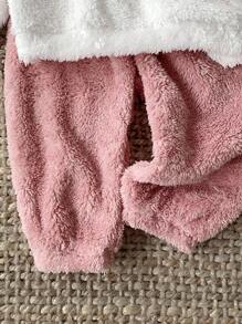 SHEIN 2 件套女婴秋冬休闲可爱保暖羊毛心形连帽衫和裤子套装 - 粉色 - 查看 5