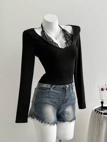 Elamini 女式黑色罗纹针织蕾丝拼布蕾丝领口系带长袖紧身 T 恤，优雅复古别致女士休闲通勤约会装，春秋黑色蕾丝上衣女式黑色蕾丝上衣。露出肌肤 - 黑色 - 查看 4