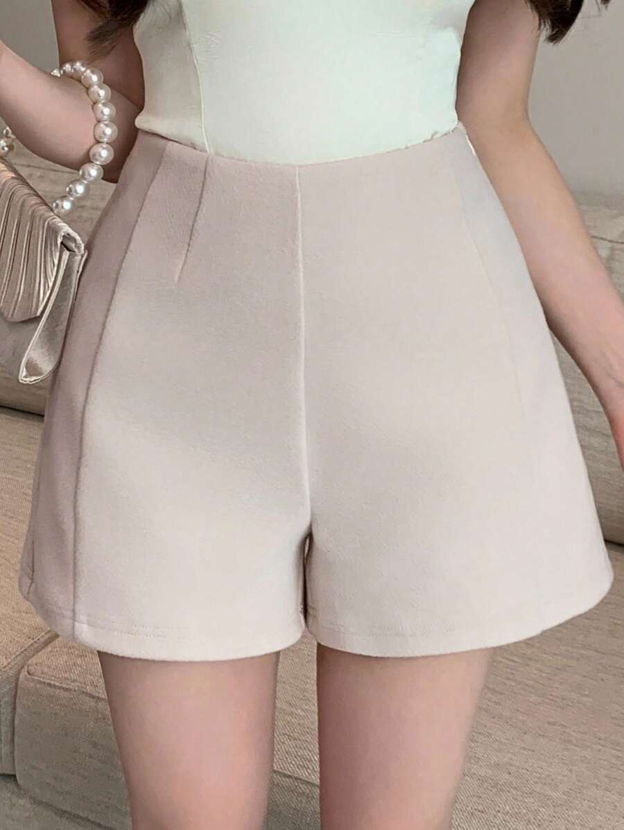 DAZY Women's Solid Color Straight Leg Shorts, Autumn - Apricot - View 1