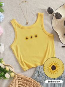Plus Size Women Daisy Embroidery Casual Round Neck Tank Top - Yellow - View 1