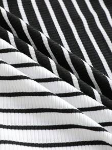 SHEIN EZwear 2 pezzi Set di top a canotta aderenti in tessuto a maglia a righe casual da donna, adatto per l'estate, uso quotidiano, versatile e confortevole