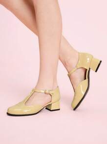 CUCCOO DOLLMOD Fashionable & Versatile Round Toe Thick Heel Hollow Out Women Flats - Apricot - View 5