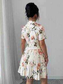 SHEIN Tall Random Print Elegant Commuter Collared Short Sleeve Ripped Waist Decorated With Double Metal Buttons Asymmetric Hem Elastic Waist A-Line Pleated Mini Skirt Women Suit Set - Apricot - View 2