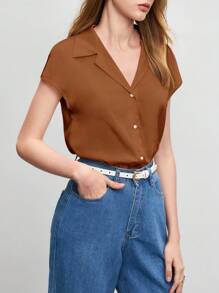 BizChic 棕色前开领复古短袖女式衬衫，时尚优雅，适合都市通勤、日常穿着，充满浪漫的90年代复古风情，也适合圣诞节、新年、情人节、派对、海滩、毕业典礼、时尚活动、嘉年华、假日、婚礼宾客、早午餐、机场等多种场合。 - 棕色 - 查看 9