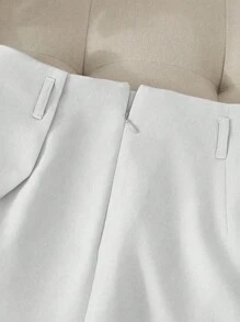 SHEIN Fiorisel 休閒通勤時尚不對稱下擺裙褲，女款多功能 1 件式短褲，免腰帶搭配 1 件式裙褲 - 白色 - 查看 4