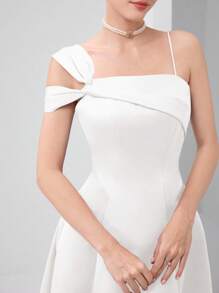 Modelyn 女式优雅纯色不对称领口荷叶边下摆连衣裙，夏季 - 白色 - 查看 4