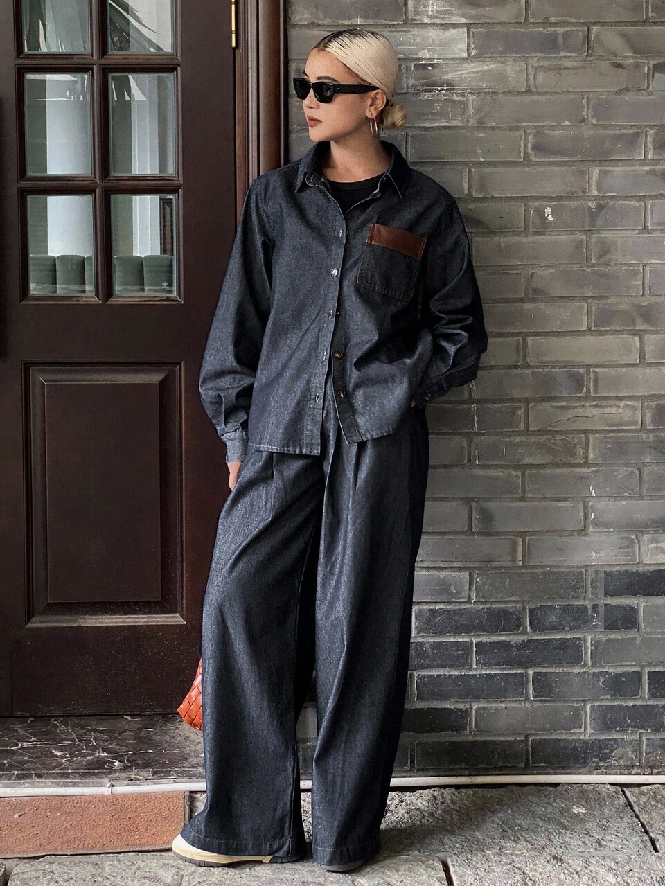 Women's Turndown Collar Loose Pocket Decor Denim Shirt And Relaxed Casual Long Pants 2 Pieces Denim Suit Set