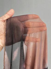 NU&NOW Vestido sin mangas con estampado digital, arruga y superposición de malla para mujer talla grande