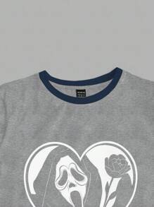 SHEIN EZwear 休闲简约尖叫玫瑰骷髅图案撞色圆领短袖短款修身女式 T 恤，适合夏季