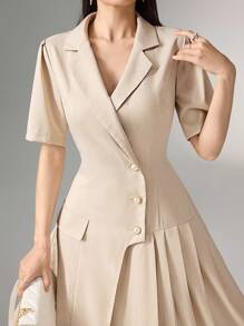 Heiryn 褶皱不对称韩式办公室通勤优雅连衣裙，短袖