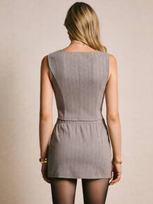 Poéselle Bộ 2 món áo cổ tròn xương cá không tay và chân váy mini ôm sát dành cho nữ, thời trang - Xám - Xem 6