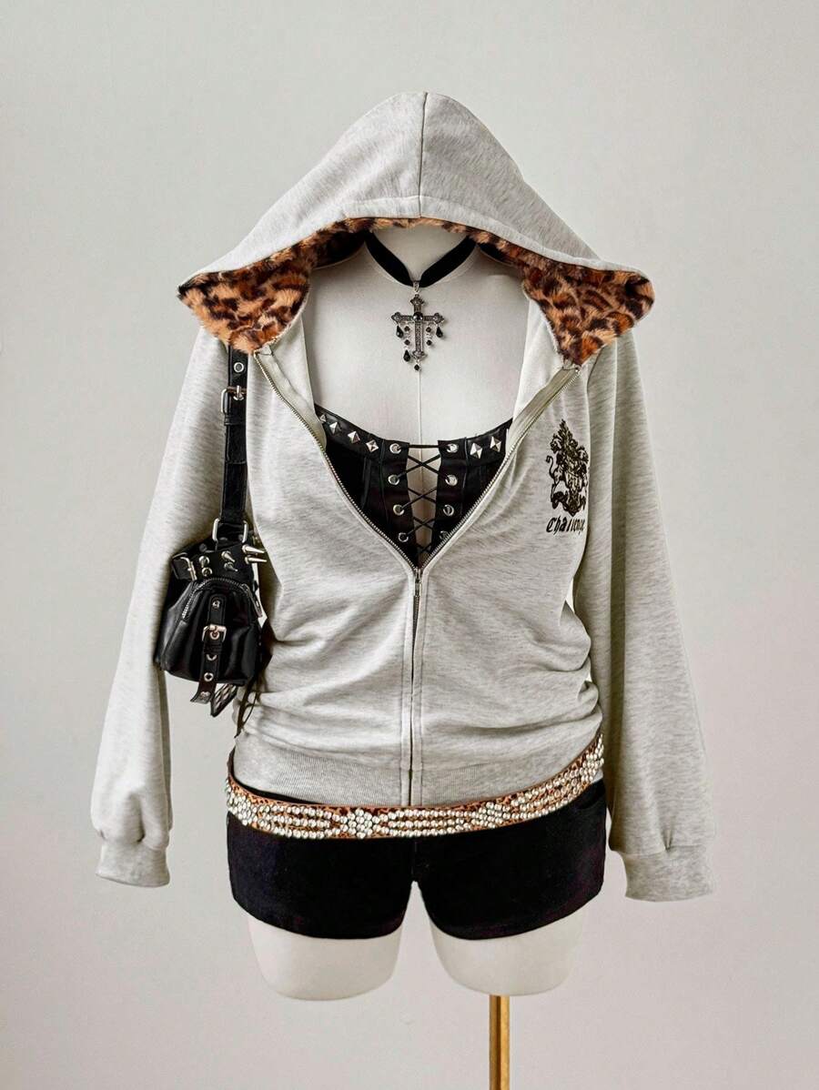 Sunspun 大码女式复古朋克/Y2K徽章字母印花拉链卫衣，配豹纹人造毛皮，秋冬套头衫，复古风 - 灰色 - 查看 1