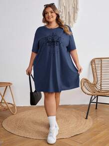 SHEIN CURVE+ 大码音乐节T恤，休闲简约大码莲花净色圆领宽松短袖连衣裙，适合夏天穿 - 藏蓝色 - 查看 6