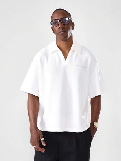  SUMWON 经典款宽松度假 Polo 衫，休闲百搭，适合春夏度假、海滩俱乐部等场合，宽松版型，休闲街头风，纯色设计。