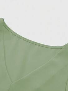 GlowEve Women's Solid Color V-Neck Cap Sleeve Shirt And Pants Elegant Suit - Green - View 3