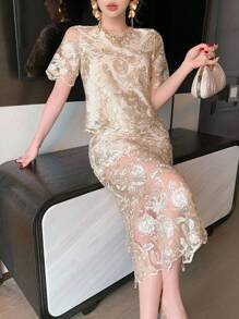DAZY Women's Elegant Lace Round Neck Blouse And Skirt 2 Pieces Set - Beige - View 3