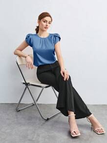 SHEIN BIZwear 女士纯色圆领褶裥装饰蝙蝠袖宽松短袖衬衫，优雅办公休闲衬衫，女士基础款上衣 - 藍色 - 查看 4