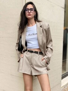 Chiquease 女式长袖系带条纹西装外套和短裤休闲套装 - 卡其色 - 查看 5