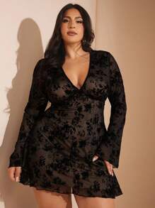 SHEIN BAE 大码 V 领绿色刺绣 A 字连衣裙，春夏 - 黑色 - 查看 7