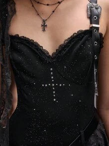 ROMWE EDITION 做旧 Y2K 复古哥特十字串珠拼接不对称下摆女式连衣裙（配腰带） - 黑色 - 查看 2