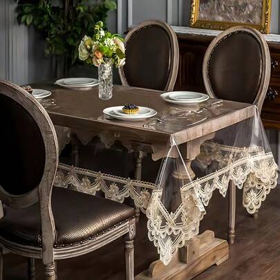 SHEIN 1 件秋季矩形 PVC 桌布刺绣蕾丝设计防水防油可洗餐桌罩优雅厨房装饰节日派对装饰圣诞节感恩节家居装饰桌面覆盖咖啡桌装饰室内室外使用婚礼宴会自助餐装饰季节性家居布置装饰桌布