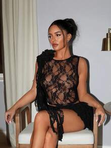 SHEIN SXY 性感黑色薄纱蕾丝3D立体花卉荷叶边无袖上衣，适合派对、外出、蕾丝、万圣节、夜店等场合，性感百变，Y2K风格，约会之夜 - 黑色 - 查看 1