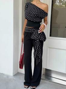Siren Gaze 优雅女士波点印花褶皱肩上衣和喇叭裤两件套 | 2025 秋冬新品 | 非常适合下午茶、日常穿着、通勤、约会之夜和度假 | 杏色透明蕾丝提花上衣，带有褶皱细节和波点喇叭裤 | 秋季衣橱必备单品 - 黑色 - 查看 3