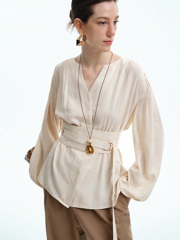Aalyst 女士法式优雅奢华简约高端休闲度假通勤舒适宽松纯色亚麻 V 领肩部褶皱腰带金属 D 形环长袖衬衫，春/秋/冬