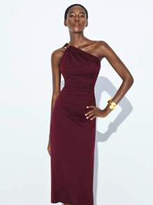 Maija 酒红色不对称肩部褶饰修身中长连衣裙，都市简约百搭，适合通勤、派对、节日场合 - 酒紅色 - 查看 6