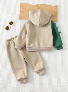 Cozy Pixies 1. 男婴卡通恐龙图案连帽拉链外套和松紧腰裤两件套，舒适休闲基础套装，适合室内、室外、日常穿着、运动、派对、节日、万圣节、圣诞节、新年、返校、情人节以及秋冬季的更多场合。