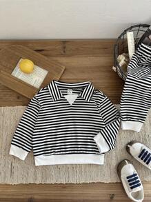 SHEIN 2 件套男婴幼儿新生儿 0-3 岁休闲日常穿着 Polo 领运动衫 + 裤子套装，条纹服装 - 黑與白 - 查看 4