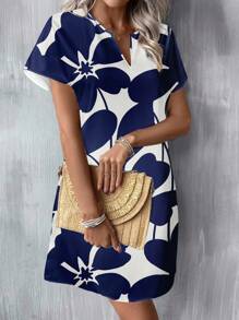 SHEIN LUNE 女士休闲简约V领编织短款连衣裙，适合春夏度假穿着，时尚休闲。 - 彩色 - 查看 3