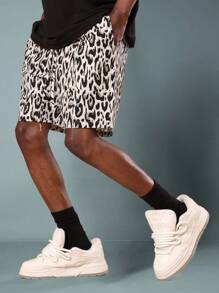 SUMWON 豹纹低裆尼龙夏季短裤节日海滩度假装宽松休闲嘻哈都市风格街头服饰家居服 - 彩色 - 查看 3