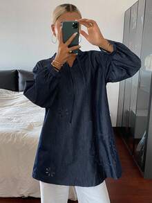 DAZY Vestido corto de mezclilla con cuello redondo y cordón, estilo casual y calado para adolescentes - Azul lavado oscuro - Ver 2