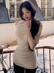 DAZY 夏季修身雪纺露肩短袖衬衫，优雅百搭，适合办公室、派对、婚礼等场合，荷叶边下摆，尽显女性魅力。 - 米色 - 查看 4